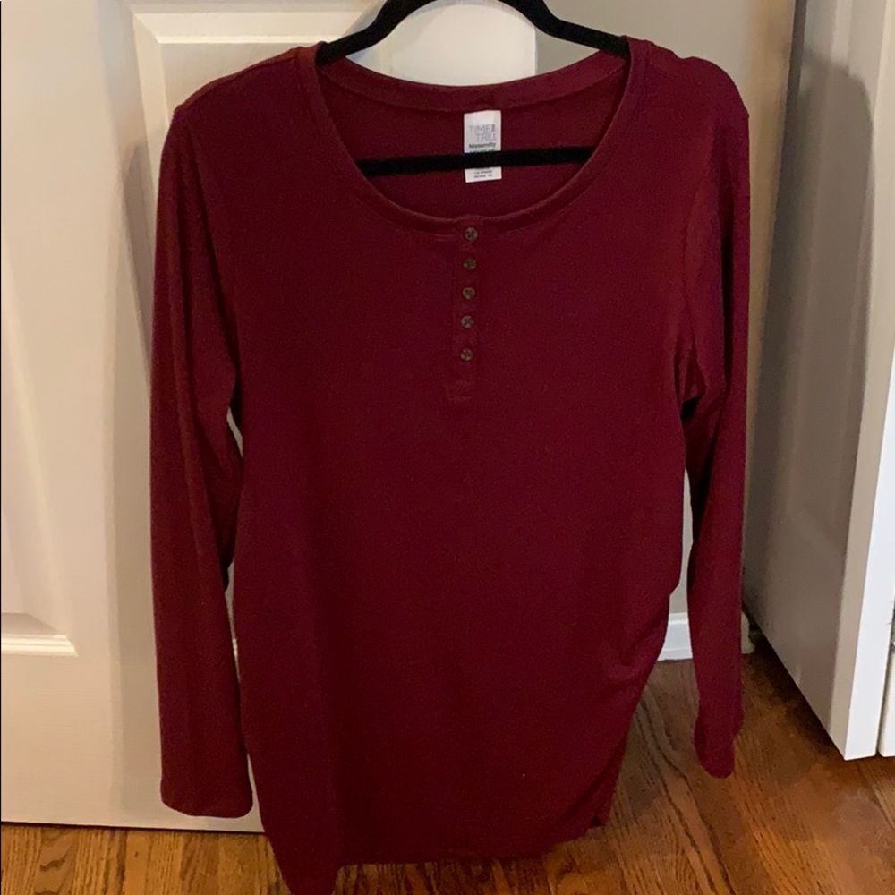 Long sleeve maternity shirt
